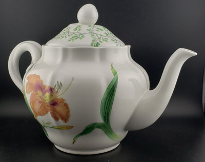 Spode English Floral (williams-Sonoma) Tea Pot.