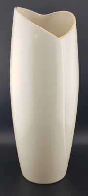 Lenox Replacement China - Keepsake Collection - Vase - N