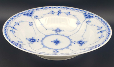 Royal Copenhagen - Blue Fluted~Half Lace - Soup Bowl 567 - N