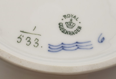 Royal Copenhagen - Blue Fluted~Half Lace - Platter 533 - N