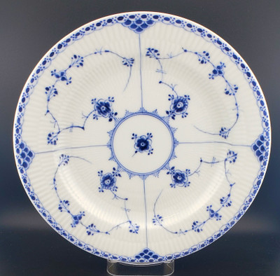 Royal Copenhagen - Blue Fluted~Half Lace - Dinner Plate 571 - N