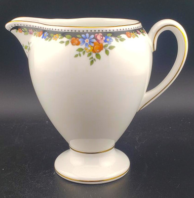 Wedgwood - Osborne R4699 - Creamer- Globe Shape - N