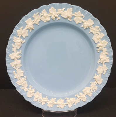Wedgwood - Cream on Lavender (Shell Edge) - Salad Plate - N
