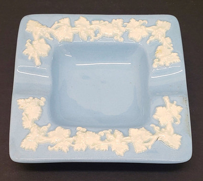 Wedgwood - Cream on Lavender (Shell Edge) - Ash Tray - N