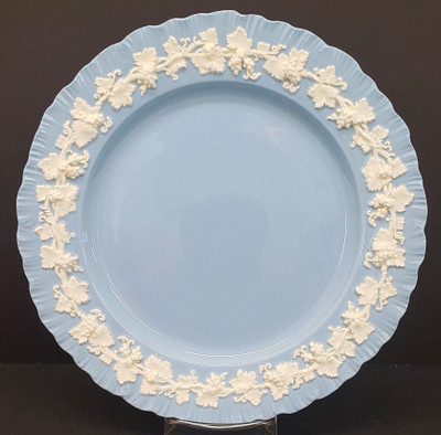 Wedgwood - Cream on Lavender (Shell Edge) - Dinner Plate - N