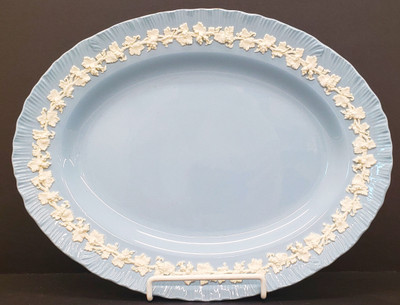 Wedgwood - Cream on Lavender (Shell Edge) - Platter 16 - N
