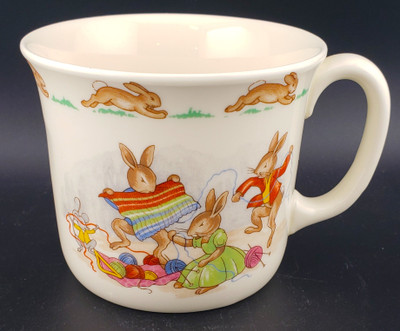 Royal Doulton - Bunnykins (Albion Shape) - One Handle Hug a Mug - Knitting - N