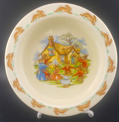 Royal Doulton - Bunnykins (Albion Shape) - Round Baby Plate - Ring Around Rosie - N