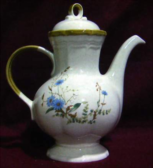 Mikasa Blue Daisies EB804 Coffee Pot from the Blue Daisies EB804 collection by Mikasa. 9 1/8"