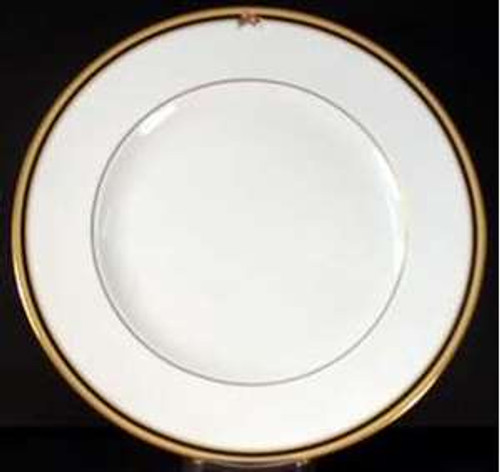 Wedgwood Clio Dinner Plate – collectible replacement piece by Wedgwood.