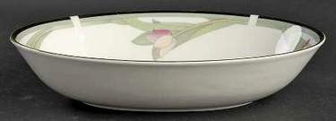 Royal Doulton Awakening Oval Vegetable Bowl from the Awakening collection by Royal Doulton.