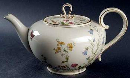 Franconia-Krautheim Meadow Flowers Tea Pot. Collectible piece.