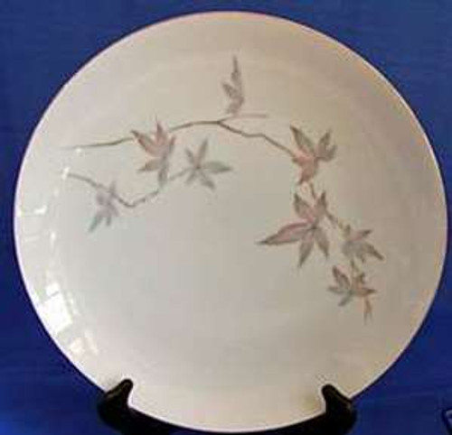 Mikasa Annabel 5358 Charger from the Annabel 5358 collection by Mikasa. 12"