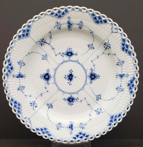 Royal Copenhagen - Blue Fluted ~ Full Lace - Dinner Plate 1084