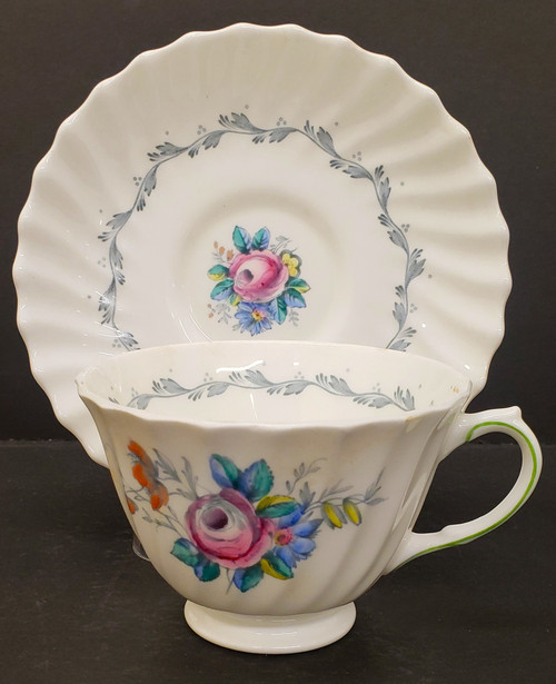 Royal Doulton - Chelsea Rose H4801 - Saucer