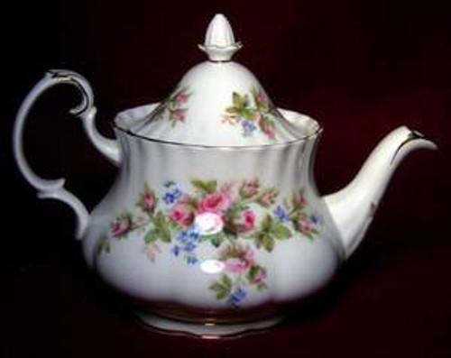 Royal Albert - Moss Rose~Montrose Shape - Tea Pot