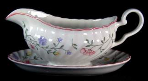 Johnson Brothers Summer Chintz Gravy Boat. Collectible piece.