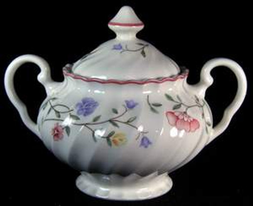 Johnson Brothers Summer Chintz Sugar Bowl. Collectible piece.