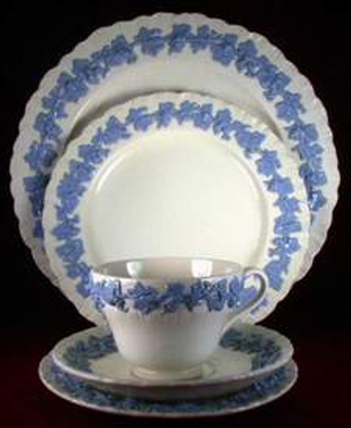 Wedgwood - Lavender on Cream ~ Shell Edge - Cup