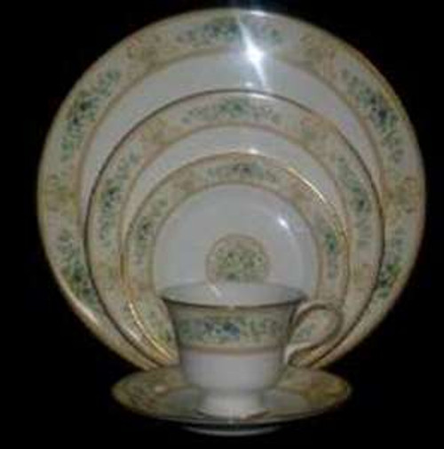 Wedgwood Agincourt Ivory Salad Plate. Replacement piece available at China Lane.