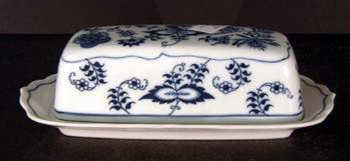 1/4 lb Covered Butter Dish – retired porcelain with classic blue onion design