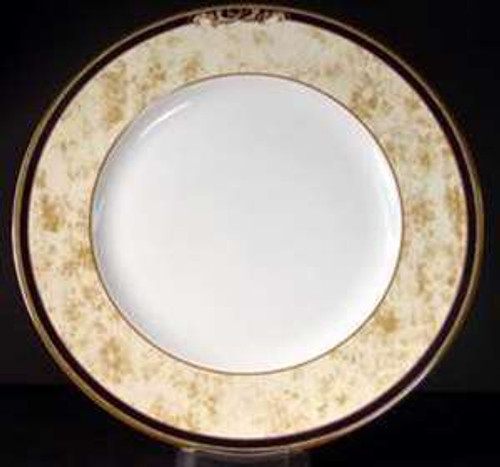 Wedgwood Cornucopia Saucer – collectible replacement piece by Wedgwood.