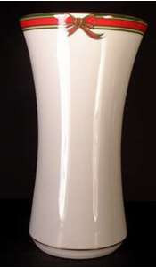 Royal Doulton Ribbon Vase from the Ribbon collection by Royal Doulton.
