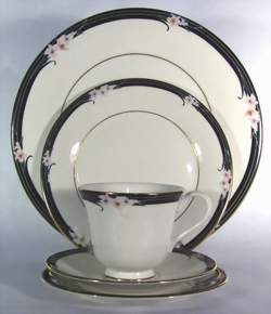 Royal Doulton Enchantment Bread Plate - About New – Enchantment by Royal Doulton.