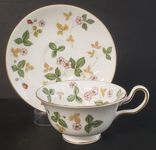 Wedgwood Wild Strawberry Peony Shape Cup and Saucer Set. Replacement piece available at China Lane.