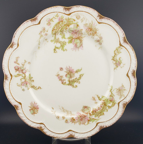 Haviland Schleiger 235B Dinner Plate About New – from the Schleiger #235B collection by Haviland. Haviland Schleiger 235B Dinner Plate About New – from the Schleiger #235B collection by Haviland.