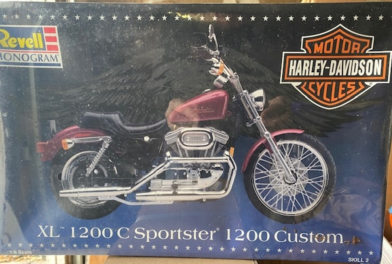 Harley Davidson Sportster XL 1200 C, 1/8