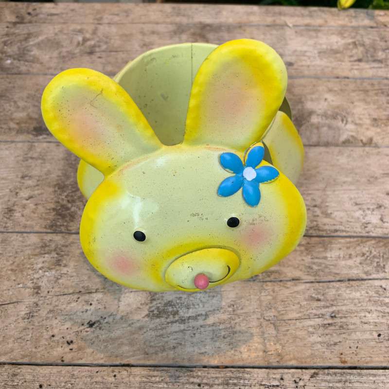 Bunny planter - metal