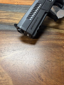 Captured Guide Rod for P10F