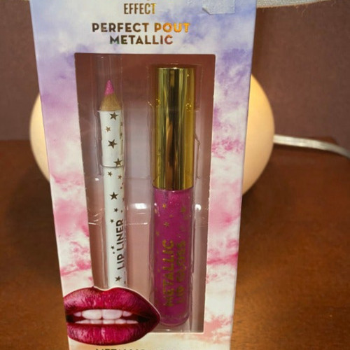 The Halo Effect Perfect Pout Metallic Lip Gloss Wand and Liner R17