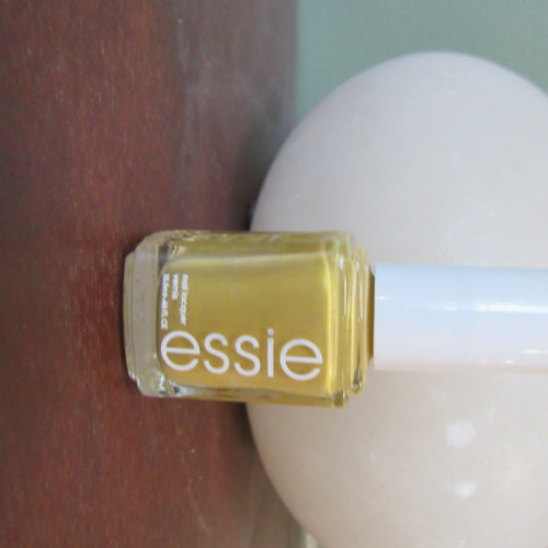 Essie Nail Polish 1679 Zest has yet to come Z01150