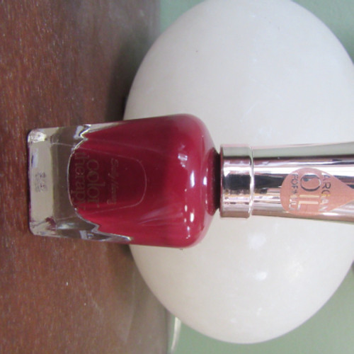 Sally Hansen Color Therapy Nail Polish 375 Berry Bliss Z01191