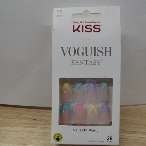 Kiss Voguish Fantasy Glue-On Nails Medium 86798 Z01512