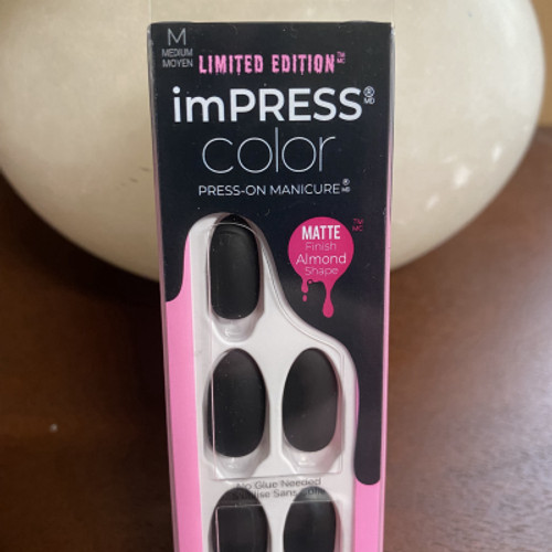 Kiss Impress Color Matte Almond Shape Press-on Nails Medium Length 90518 ZAA75