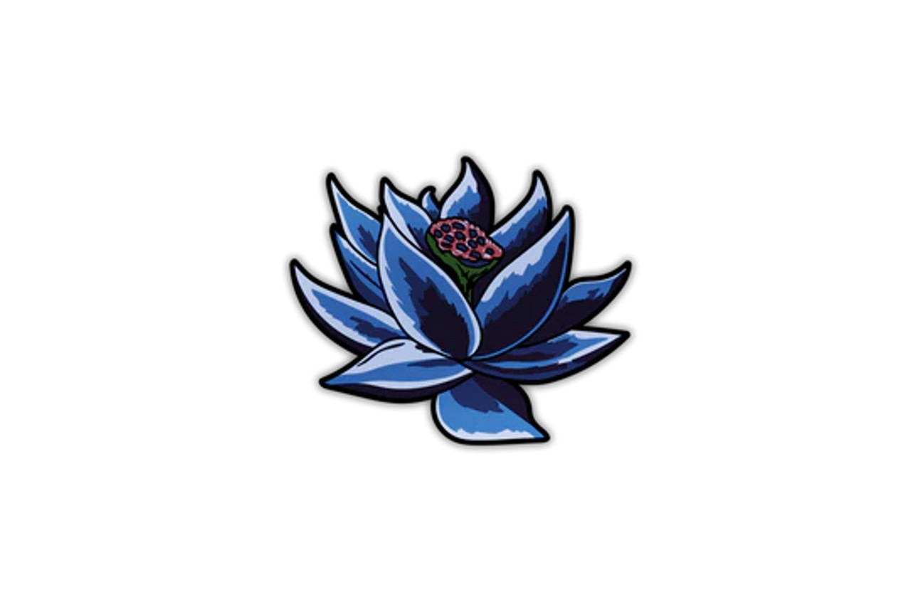 Magic: The Gathering Black Lotus Pin and Lanyard Set