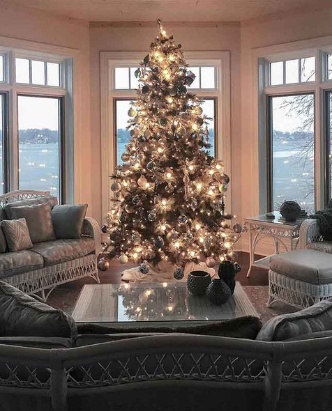 Frosted-Elegance-Flocked-Artificial-Christmas-tree-s-alt-0033.jpg