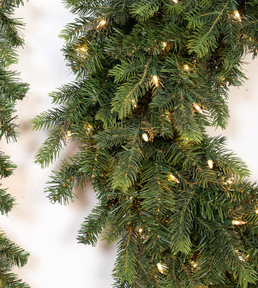 24" Victorian Fir Wreath - Battery Operated Clear 