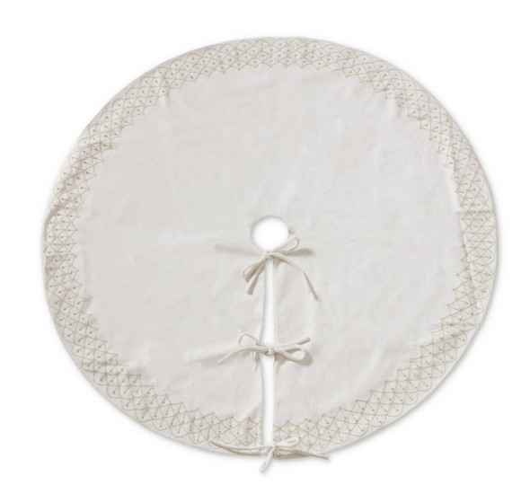52" Diameter Cream Scalloped Embroidery w/Pearl Beads Tree Skirt