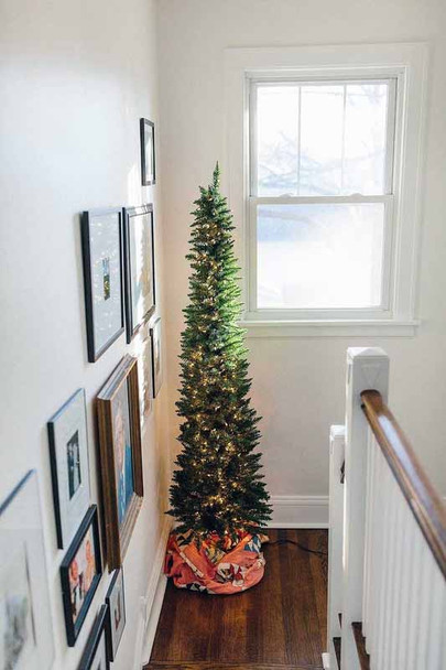 arrow-spruce-artificial-christmas-trees-alt-005 (1).jpg