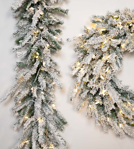 24" Flocked Lucerne Wreath - Battery-Op Clear 