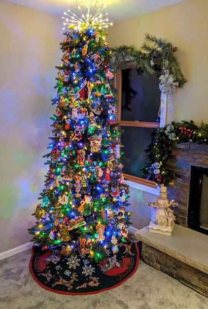 9' Slim Wexford Spruce Tree-ColorChange 3mm LED PowerPole