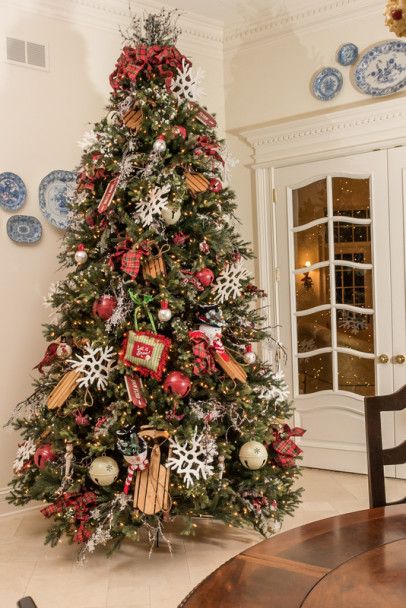 7.5' Deluxe Geneva Fir Tree-ColorChange 3mm LED PowerPole