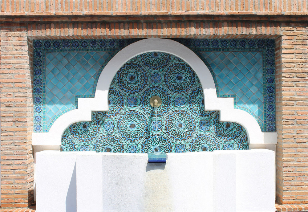 Floral tile for kitchens, bathrooms and wall decor. Handmade in Spain