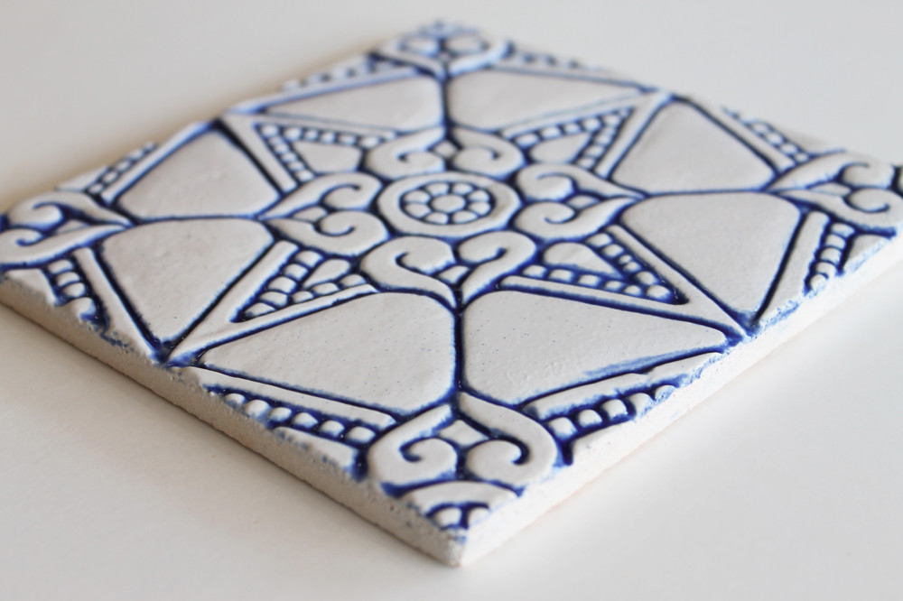 decorative tile - amara - blue & white [15cm]
