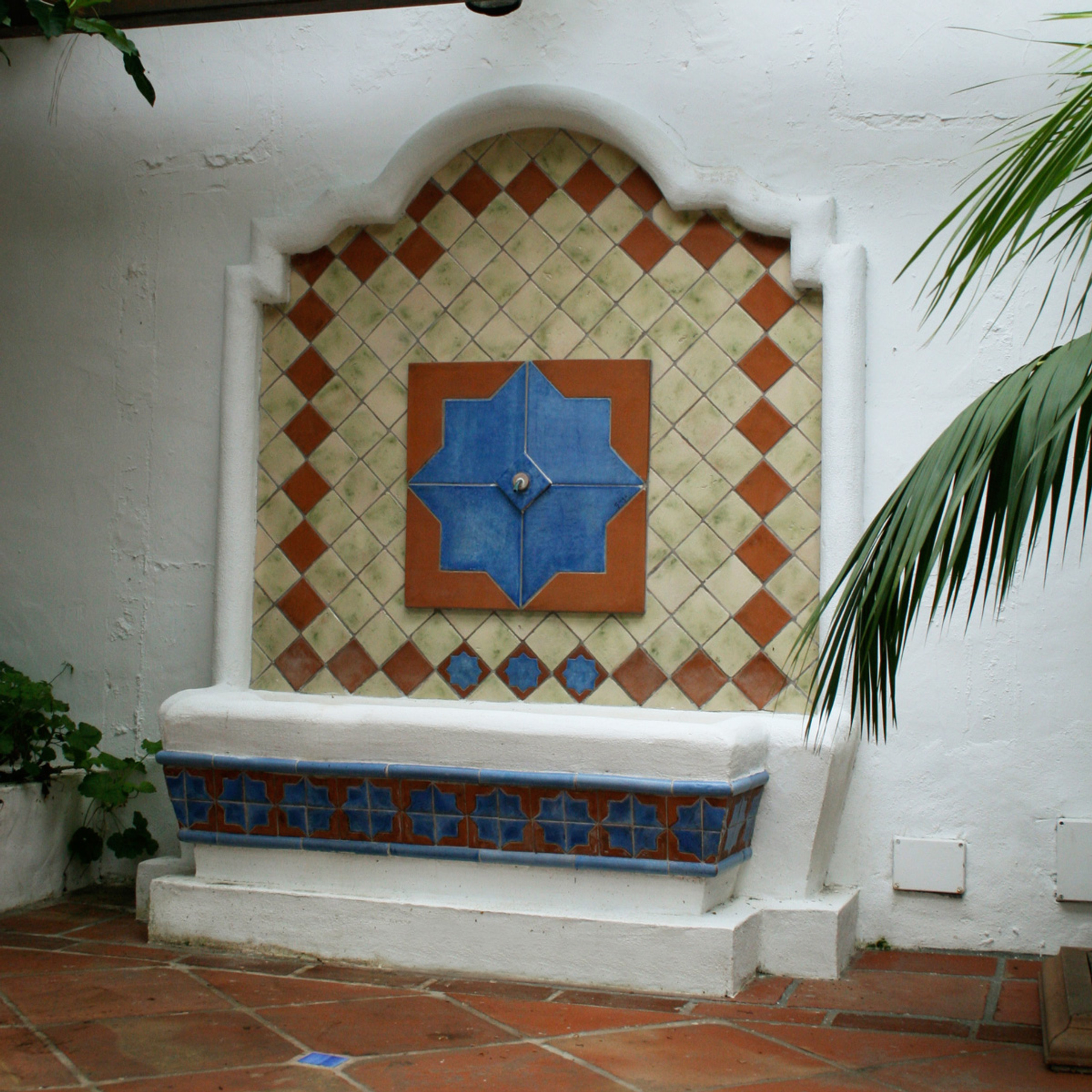 Ceramic fountains - Ceramic mosaic tiles - Handmade tiles by GVEGA