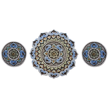 These circular handmade tiles make unique wall hangings for kitchens, bathrooms or outdoor wall art. Our decorative tiles can also be combined with our other circular tiles to make larger wall art installations.